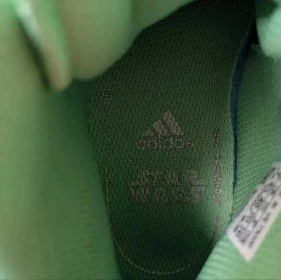 Adidas Deep Threat Baby Yoda Star Wars Shoes size- 7-(40 EU) Used once in excell - Picture 11 of 11